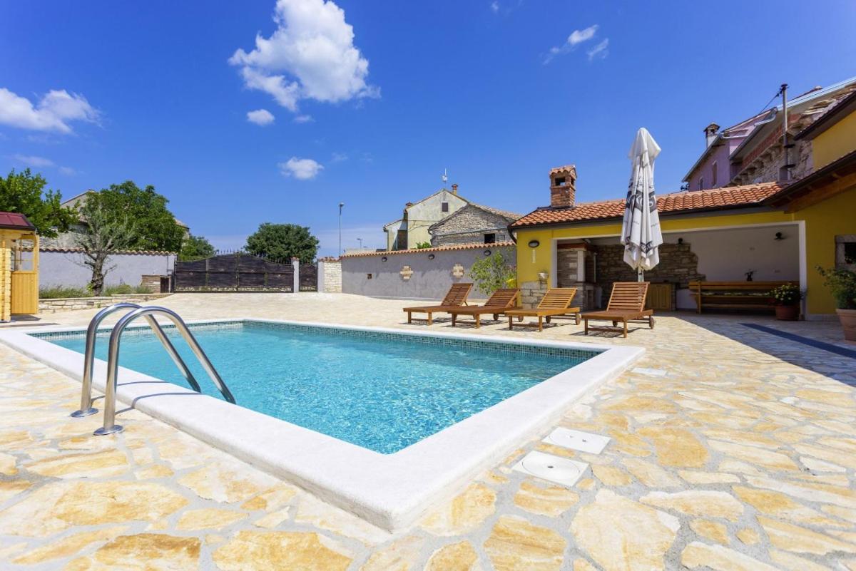 Villa Rina in Barat  Kanfanar Exterior foto